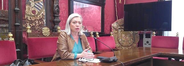 Maria Escudero concejala PSOE en rueda de prensa. ID 2014