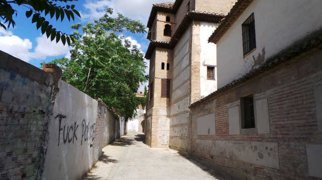 Exterior del Palacio de Dar al Horra, en el Callejón de las Monjas. GiM 2014