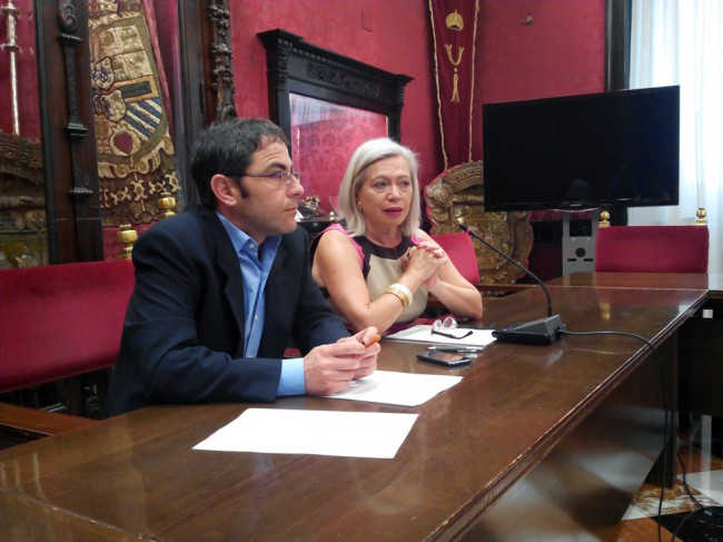 Miguel Ángel Fernández Madrid y María Escudero, en su comparecencia informativa. GiM 2014