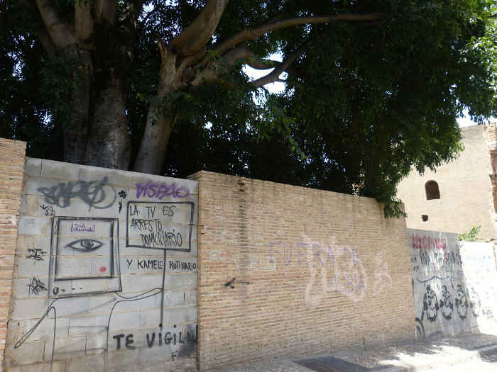 Pintadas muros Placeta los Olivos GD 2014