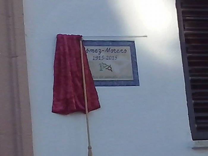 Placa conmemorativa del centenario del colegio (Foto de Margarita Marín)