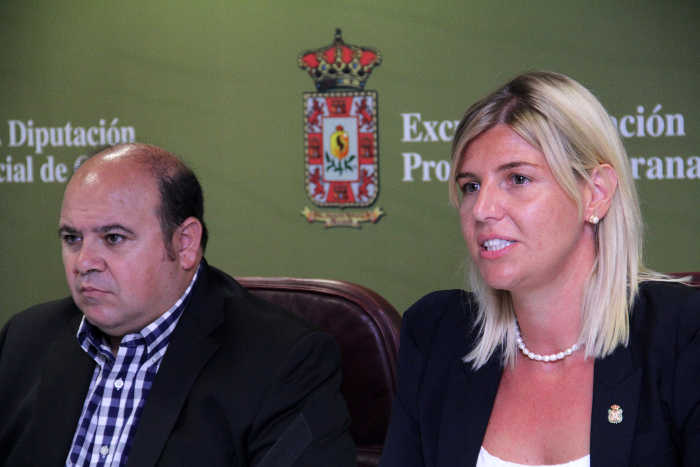 José Antonio Robles e Inmaculada Hernández, diputados responsables de la tasa.