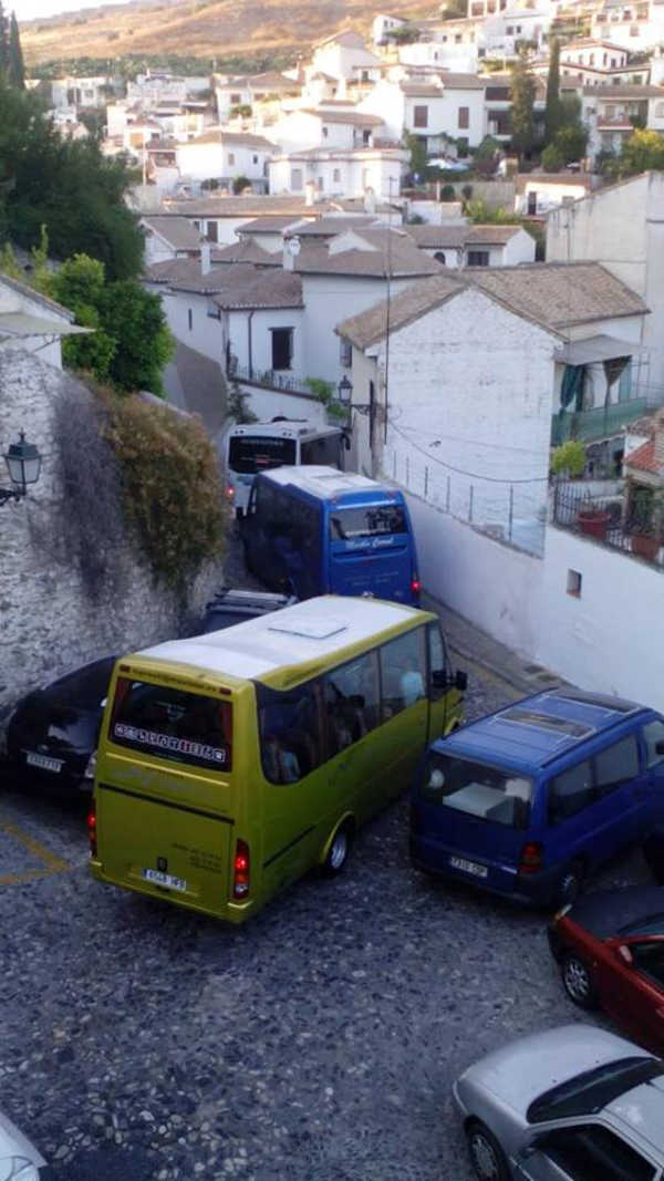 autobuses en Carril San Agustin 2015