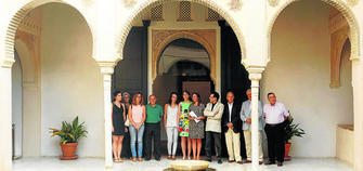 La Casa de Zafra acogió ayer la presentación del extenso programa con la concejal de Turismo, Rocío Díaz, y el director del Patronato, Reynaldo Fernández.