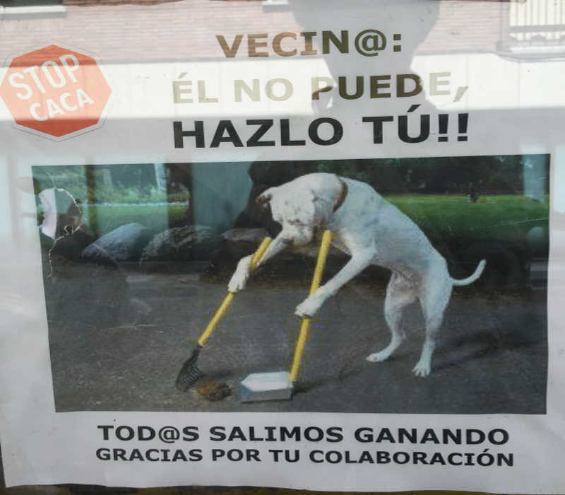 cartel caca perro Barcelona