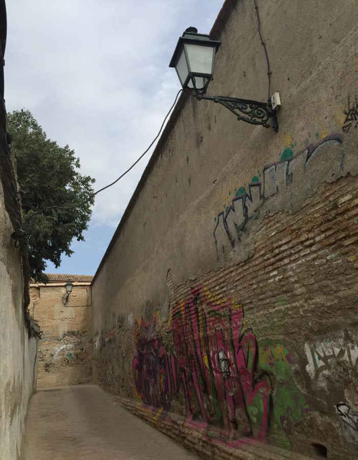 Pintadas callejon Ladron del Agua Dar al-Horra 20160731 JFI 3