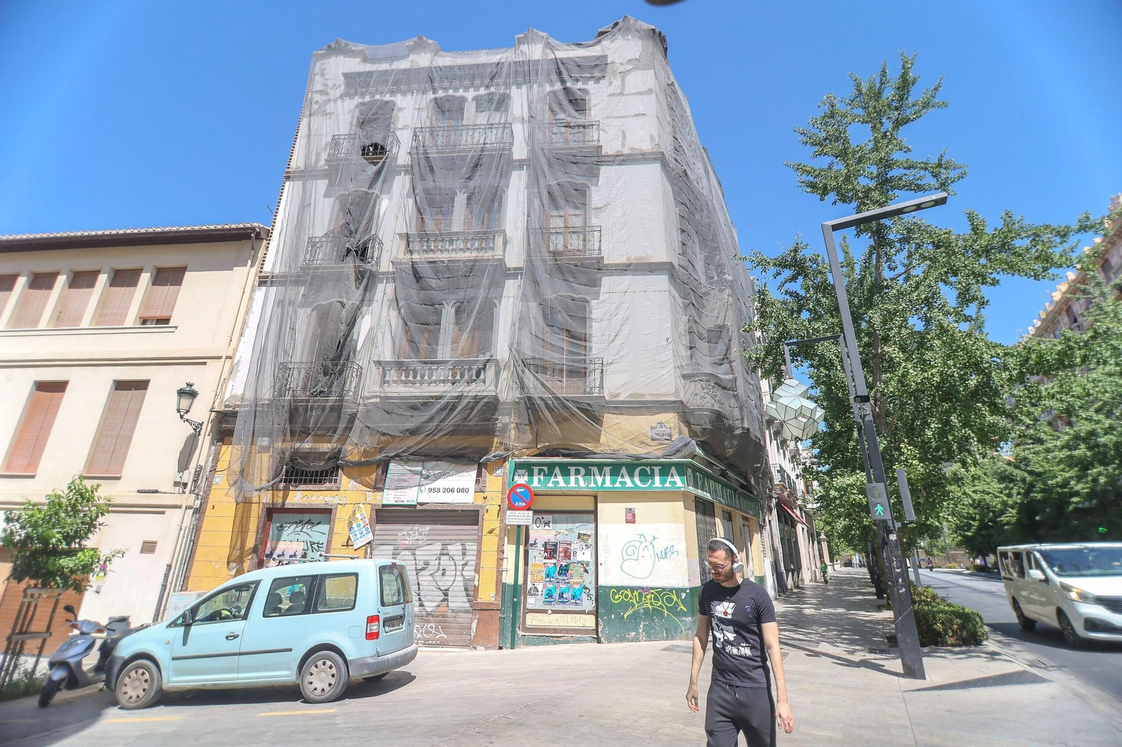 Edificio de las bodegas Espadafor, en Gran Vía, que se convertirá en un hotel de cuatro estrellas